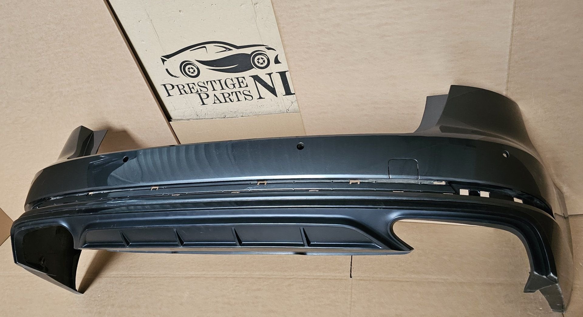 Achterbumper Audi A4 B9 8W S-Line Avant 6xPDC 8W9807511M, Gebruikt, -, Ophalen of Verzenden, Achter