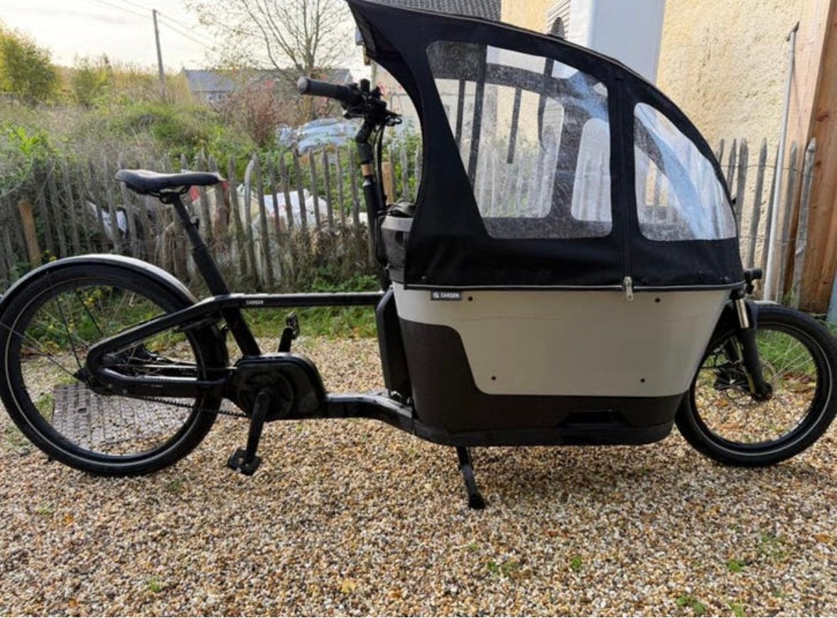 🏁Zeer nette Carqon bakfiets, 2600km met nieuwe  huif ! 🏁, Fietsen en Brommers, Fietsen | Bakfietsen, Overige merken, Velgrem