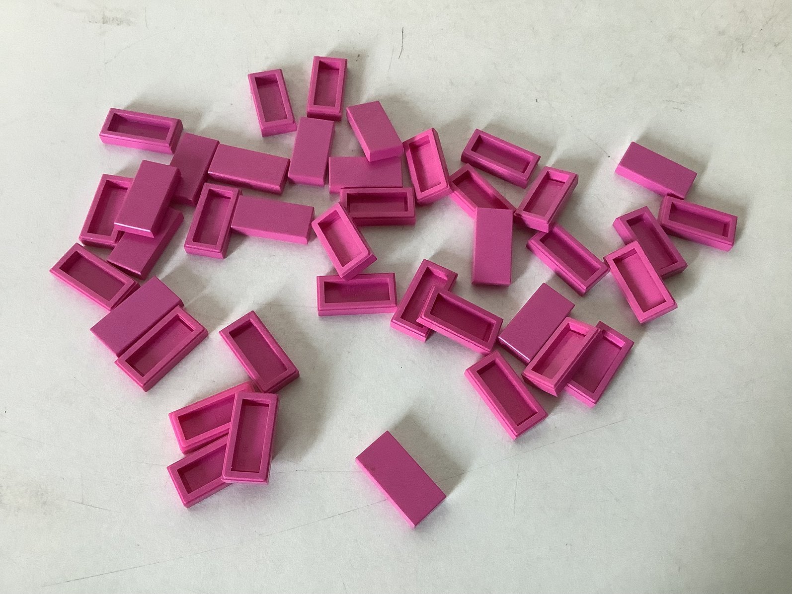 Lego tegel 1x2 donker roze, Ophalen of Verzenden, Gebruikt, Losse stenen, Lego