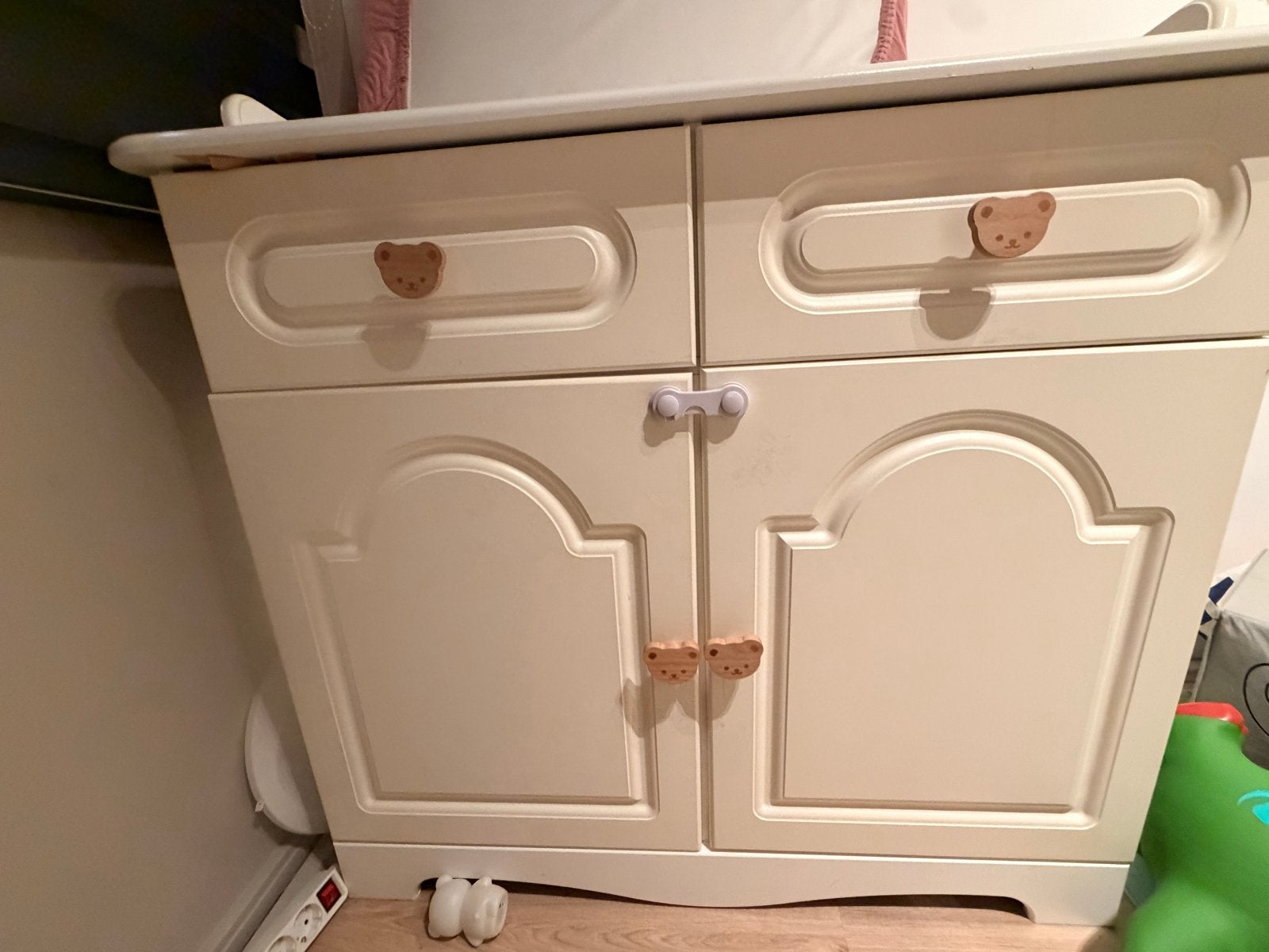 Crème commode met berengreepjes, Ophalen, Gebruikt, 50 tot 70 cm, 75 tot 100 cm