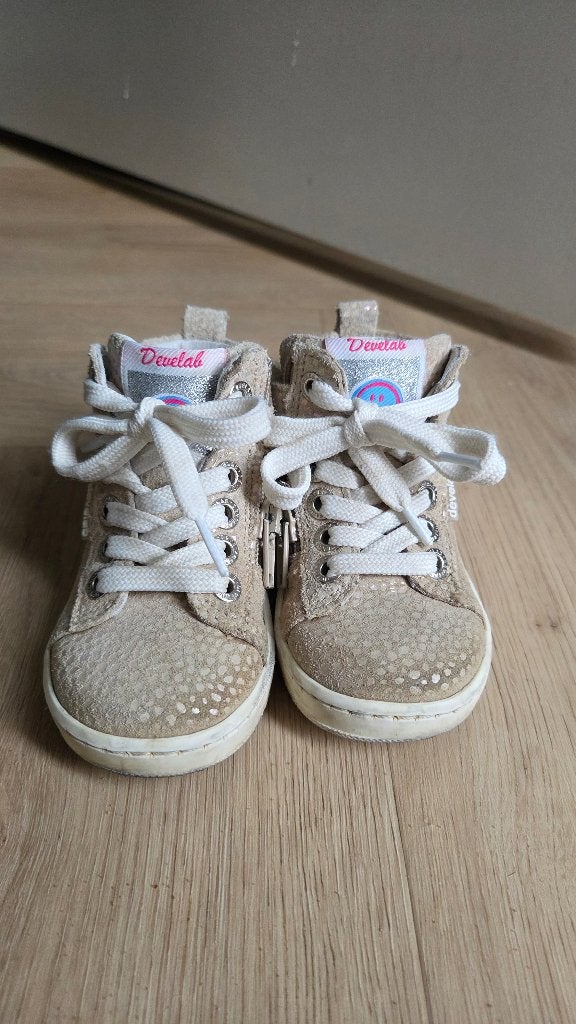 Hoge sneakertjes 22, Schoentjes, Ophalen of Verzenden, Zo goed als nieuw, Develab