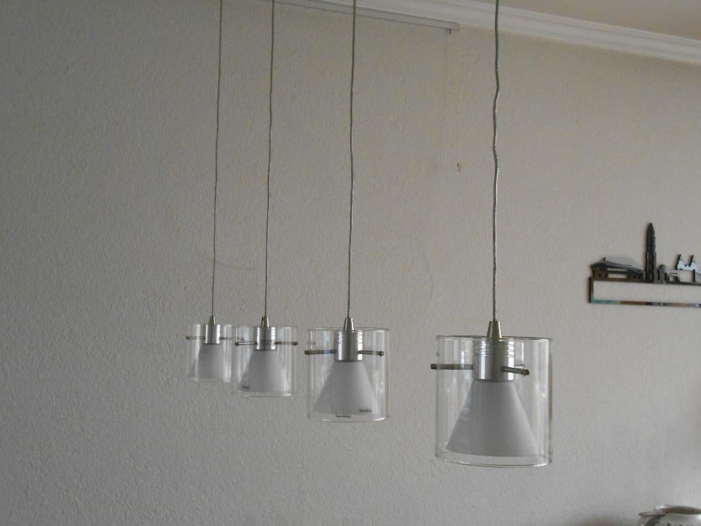 4-lichts hanglamp met glas en zilverkleurige fitting, Ophalen, Gebruikt, Glas, 50 tot 75 cm