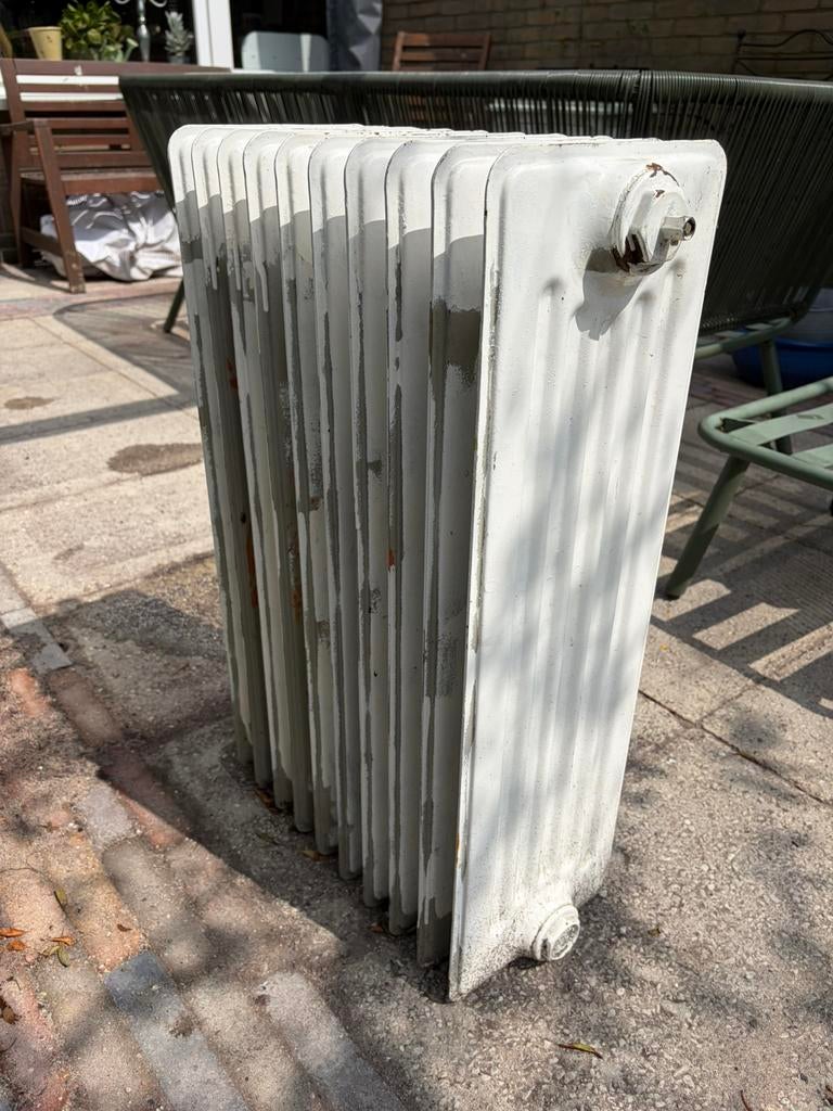 Vintage radiator, Doe-het-zelf en Verbouw, Verwarming en Radiatoren, Ophalen, 30 tot 80 cm, Gebruikt, Radiator