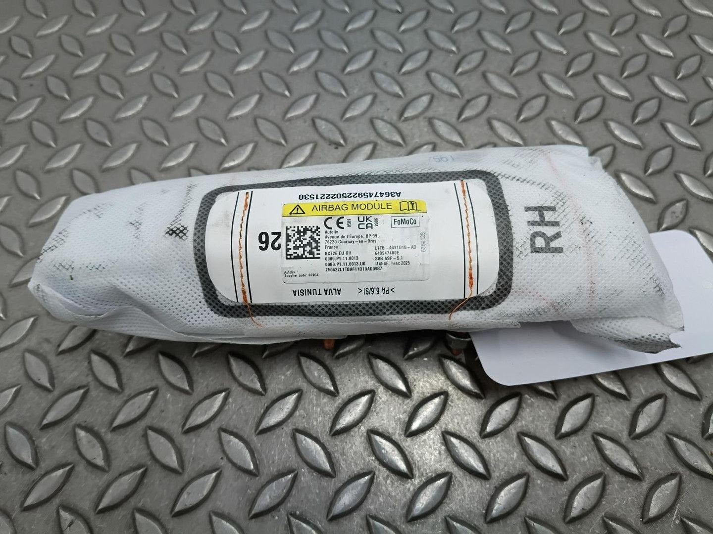 FORD PUMA Titanium  AIRBAG RECHTS 2444854, L1TBA611D10AD 202, Ophalen of Verzenden, Gebruikt, ARN erkend