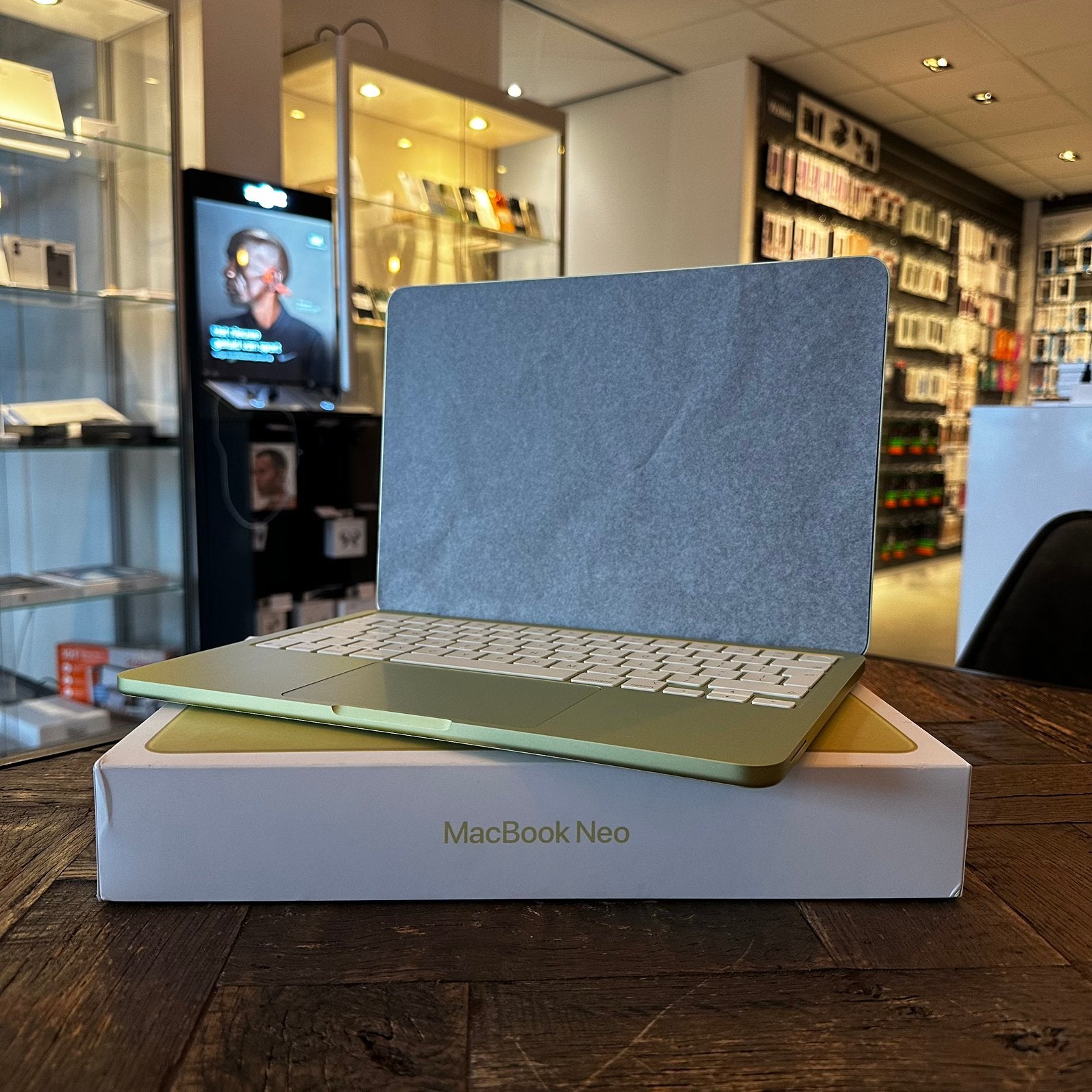 Apple Macbook Neo 13'' 8GB/512B - Nieuw - incl Garantie, Computers en Software, Overige modellen, Apple, 8 GB, 13 inch