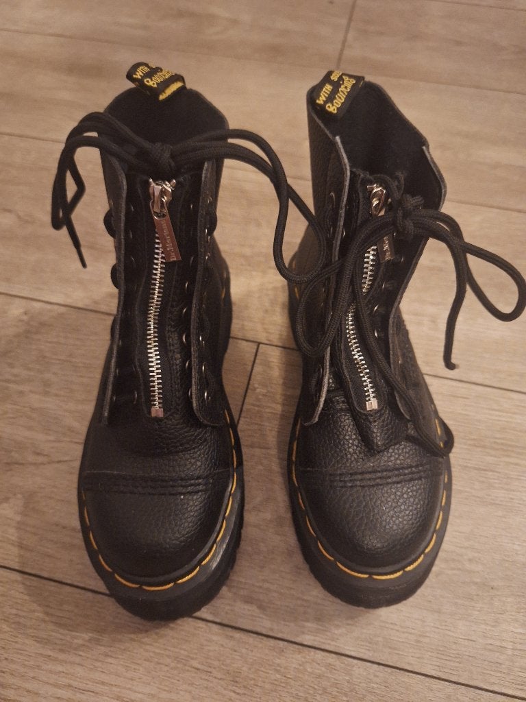 Dr Martens maat 35, Meisje, Ophalen of Verzenden, Laarzen, Zo goed als nieuw