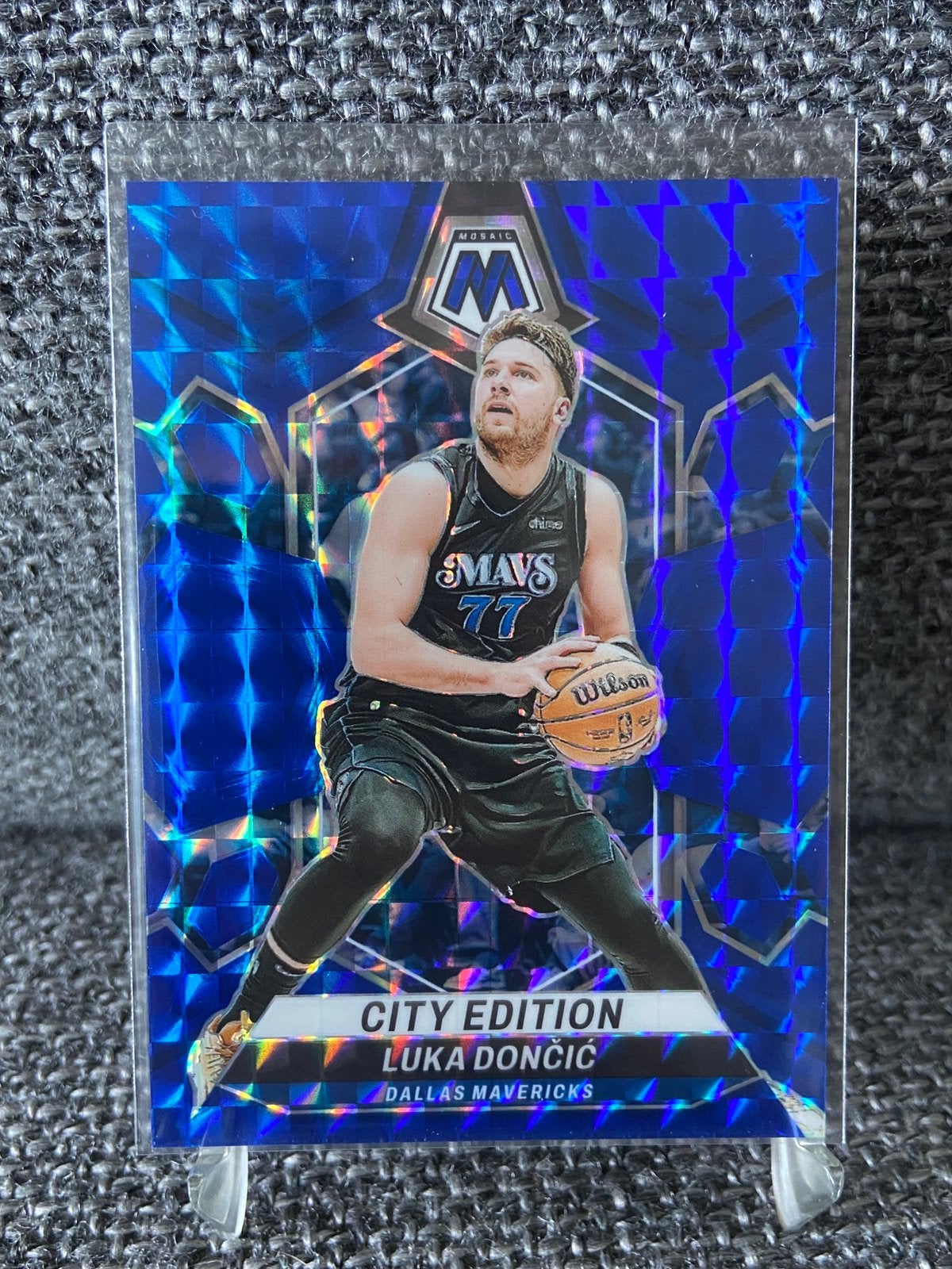 Luka Doncic /199 Panini Mosaic Dallas Mavericks NBA card, Ophalen of Verzenden, Nieuw, Plaatje