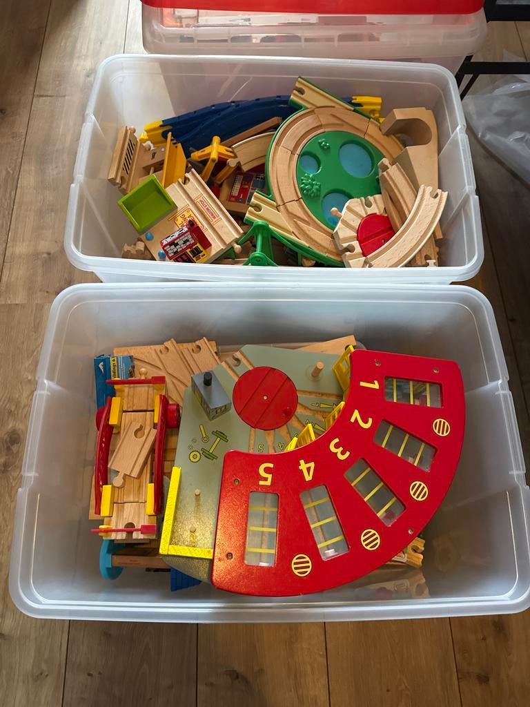 2 kratten houten treinbanen, BigJigs, Ophalen, Zo goed als nieuw