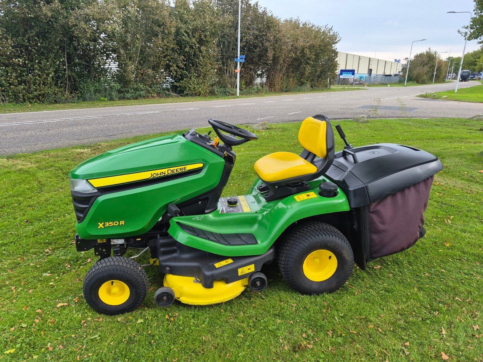 John deere X350R opvang maaier, Gebruikt, Elektrische starter, 90 tot 120 cm, Ophalen