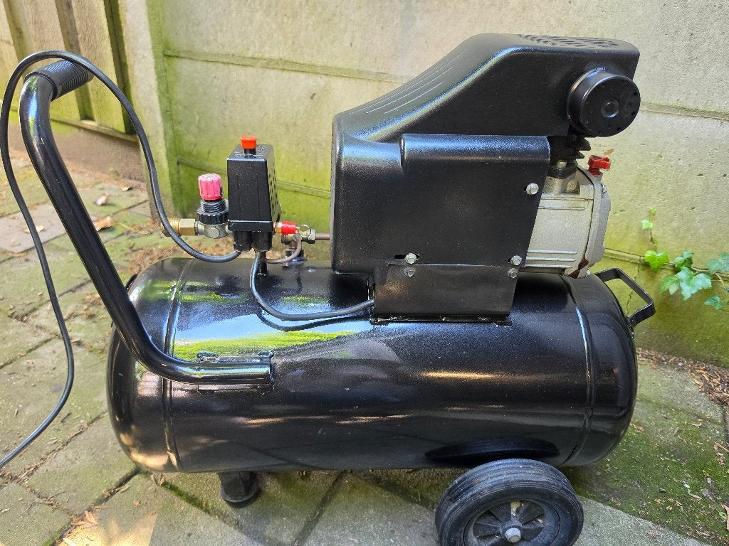 Te koop Compressor 50 L, Ophalen, Gebruikt, 6 tot 10 bar, 25 tot 100 liter