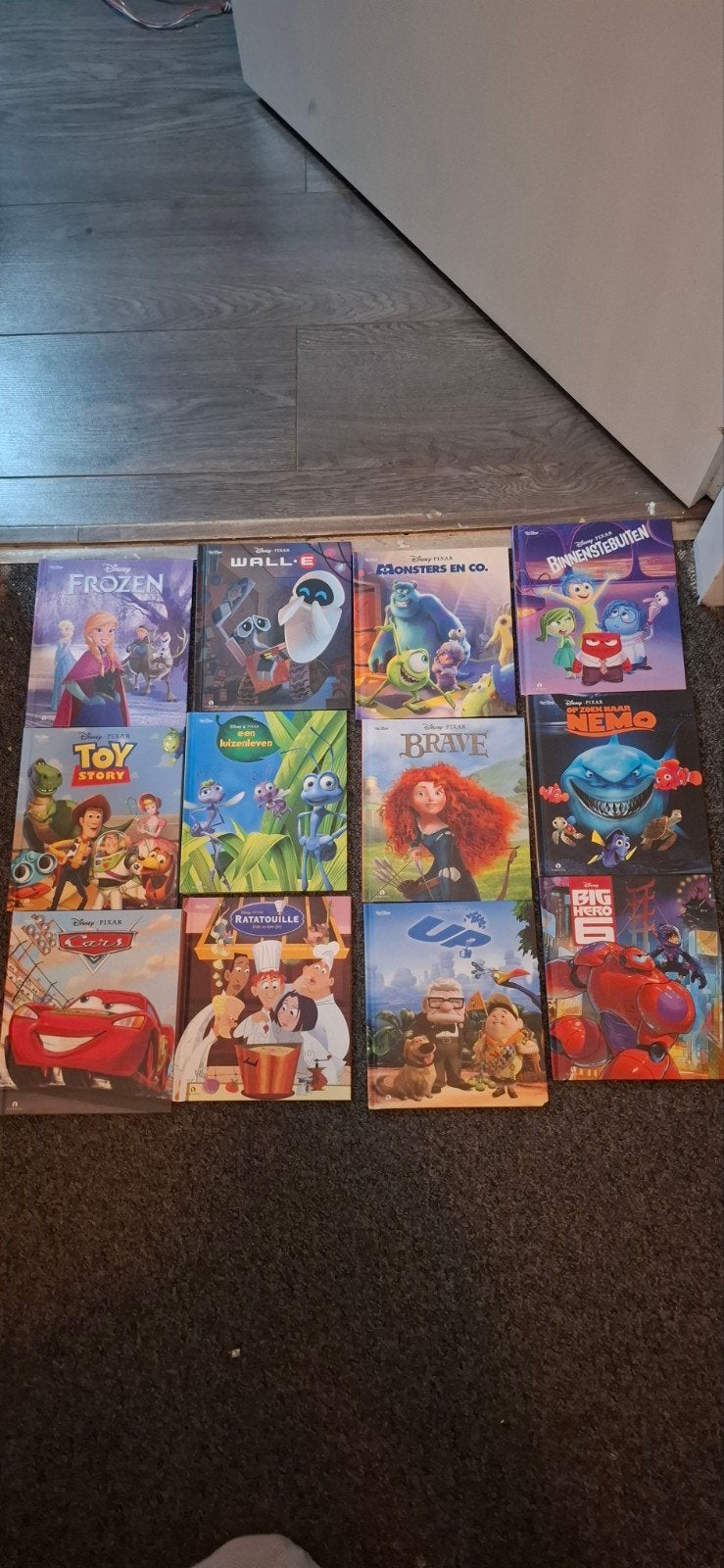 Disney Pixar Boeken Collectie - 12 Prachtige Verhalen, Ophalen of Verzenden, Zo goed als nieuw, Disney Pixar, 3 tot 4 jaar