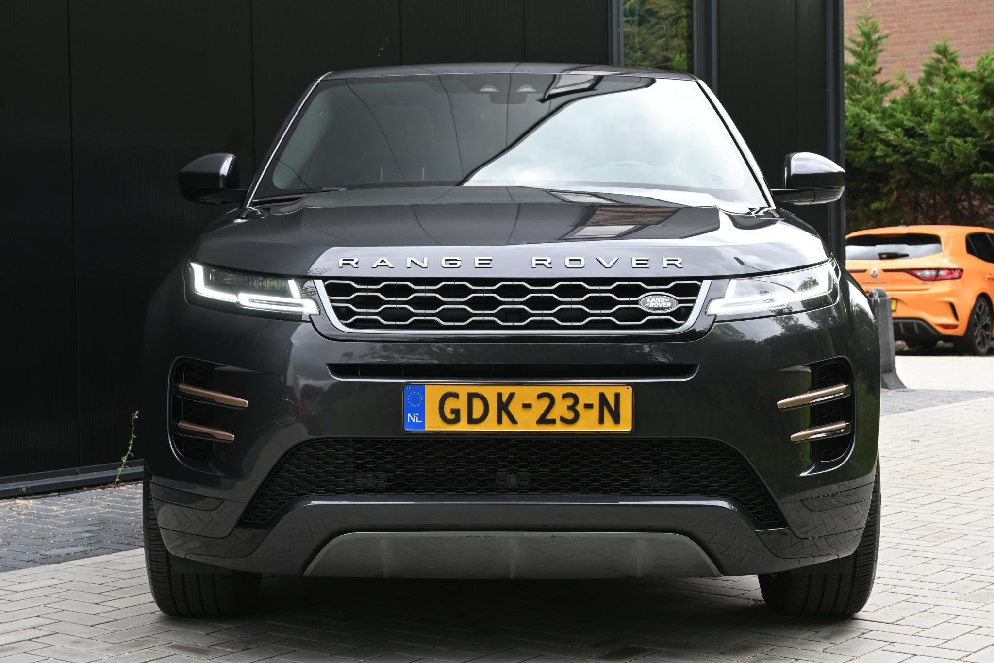 Land Rover Range Rover Evoque 1.5 P300e AWD SE, Auto's, Automaat, 15 kWh, Zwart, Bedrijf