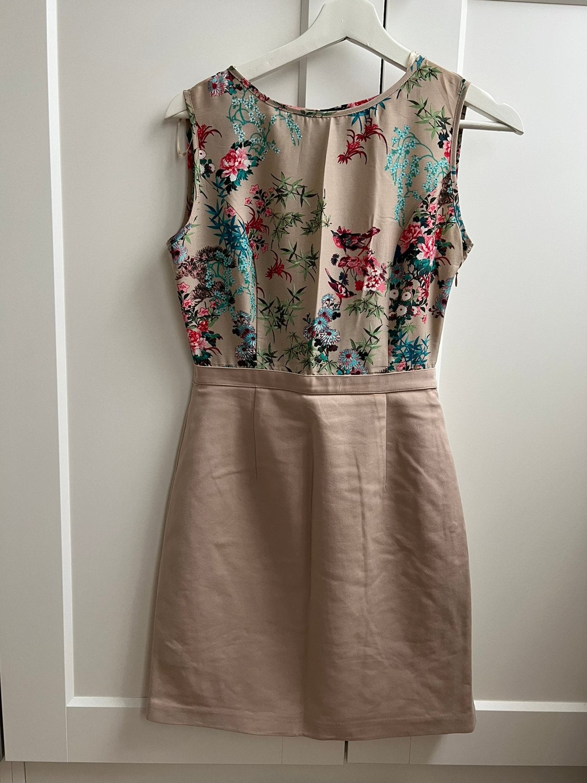 Mooie zomerjurk met bloemen, maat 34, Ophalen of Verzenden, Zo goed als nieuw, Maat 34 (XS) of kleiner, Onder de knie