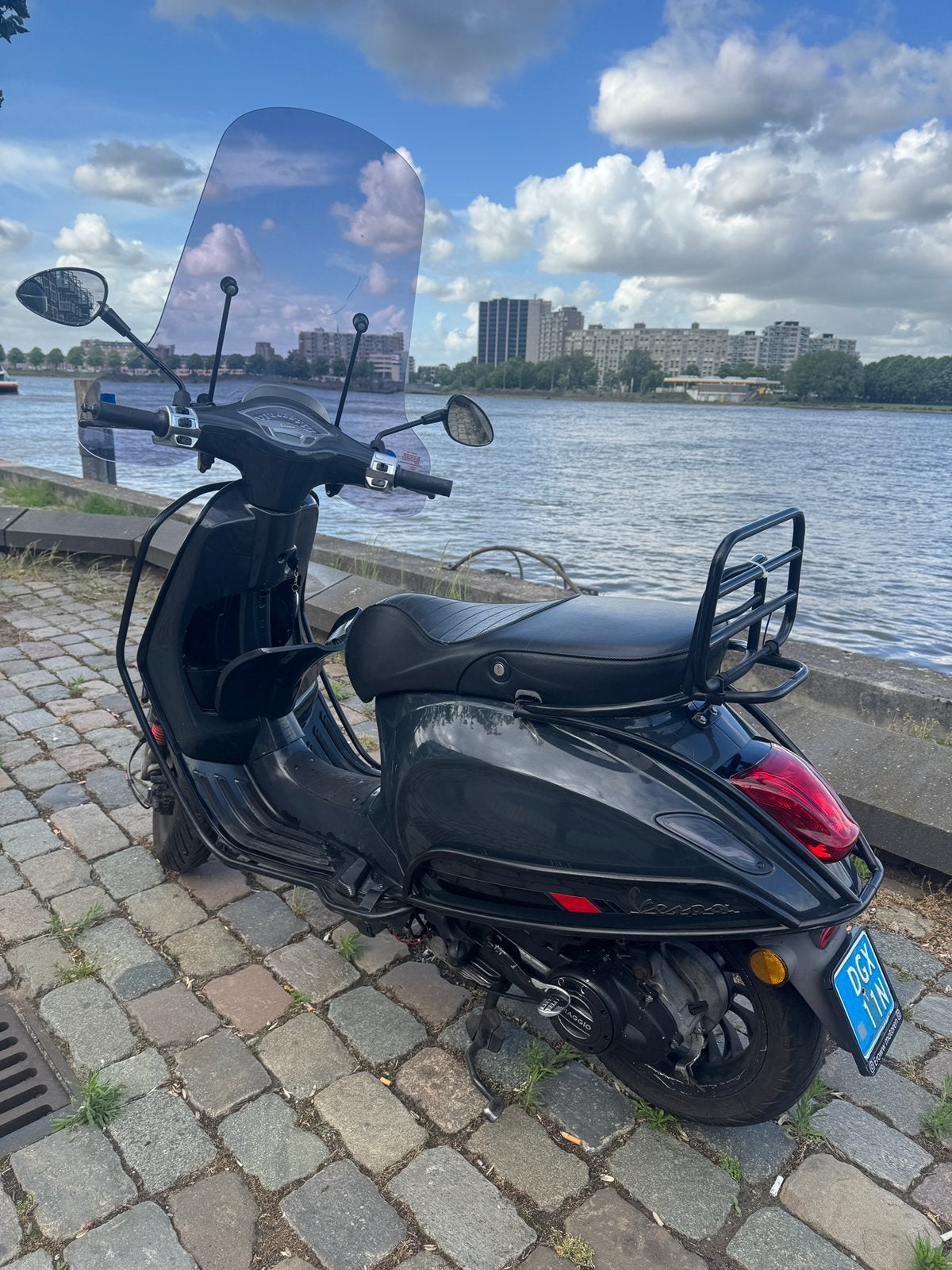 Vespa Sprint 80cc met begrenzer, Ophalen, Zo goed als nieuw, Benzine