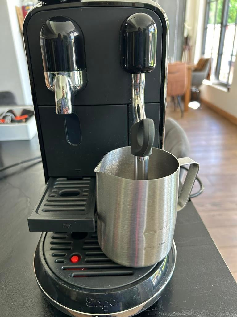 Nespresso coffee machine, Ophalen, Zo goed als nieuw, Koffiemachine