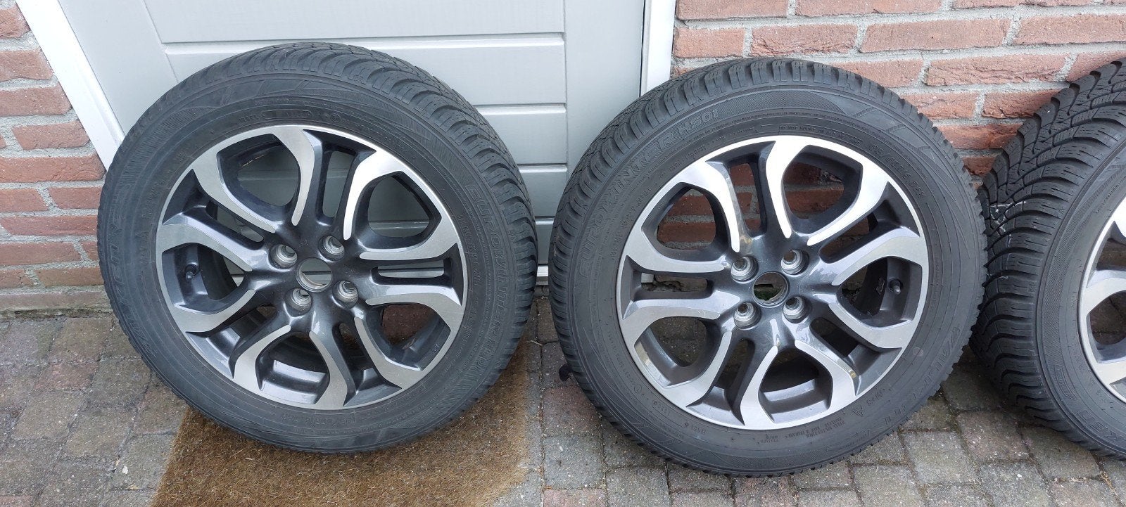 4x Winterbanden met velgen voor Mazda 2 - 185/60R16, Ophalen, Gebruikt