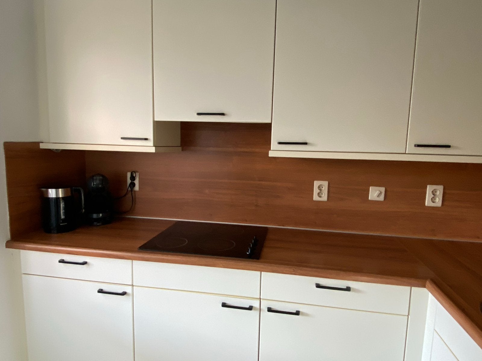Complete keuken met apparatuur - Zaterdag 19 juni ophalen, Huis en Inrichting, Keuken | Complete keukens, Ophalen, Gebruikt, Wit
