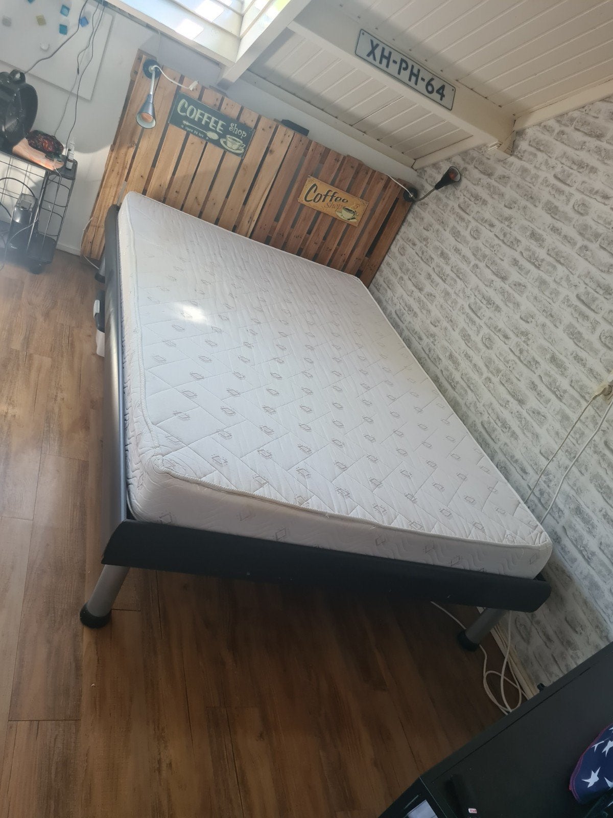 GRATIS 2 persoonsbed 140x220 inclusief matras, Ophalen, Gebruikt, Tweepersoons, 140 cm