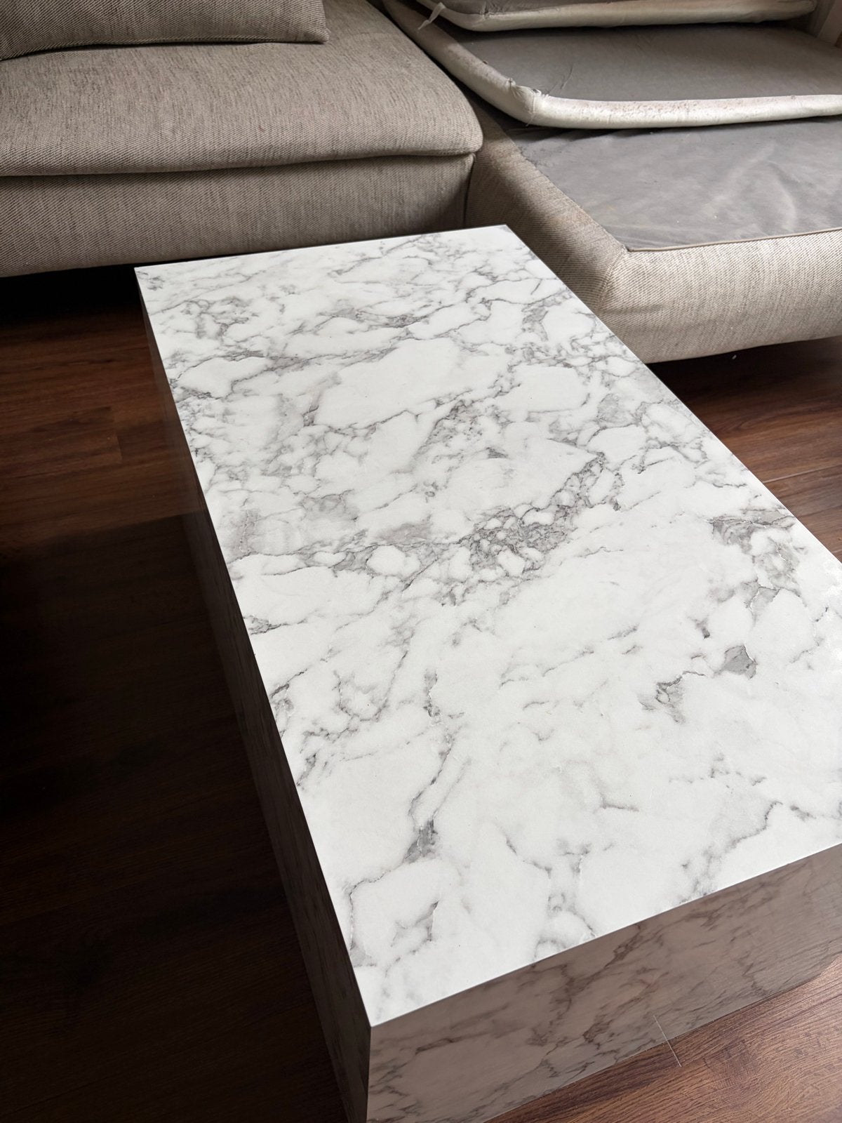 Salontafel marmerlook van Westwing, Huis en Inrichting, Ophalen, Overige materialen, 50 tot 100 cm, Zo goed als nieuw