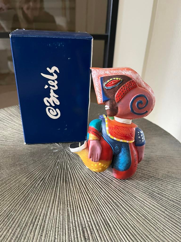 CLEMENS BRIELS gesigneerd beeldje bijna 14 cm ong., Antiek en Kunst, Kunst | Designobjecten, Ophalen of Verzenden