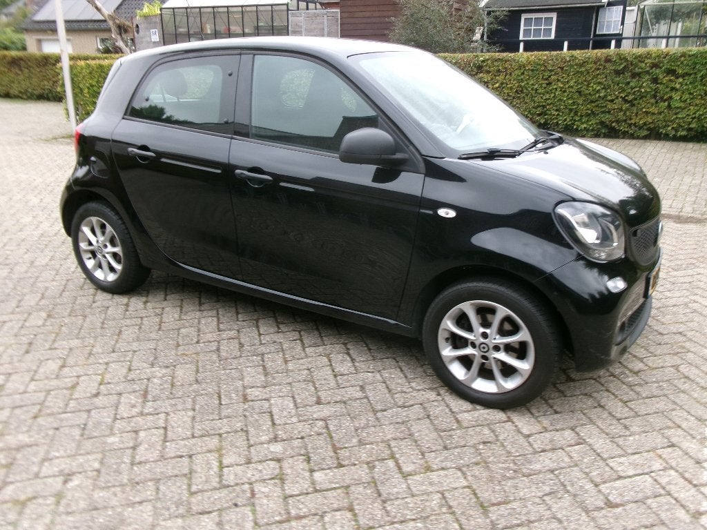 SMART FOR FOUR 1.0 PURE S&S ZWART AIRCO-NAVI-CRUISE 2018., Auto's, Dealer onderhouden, 4 stoelen, Zwart, Origineel Nederlands