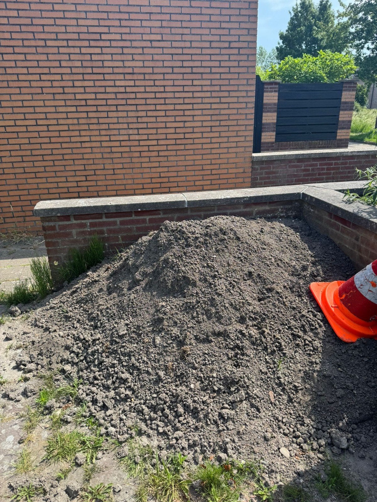 Gratis af te halen: Schone grond voor uw tuinproject, Ophalen, Gebruikt, Ophoogzand