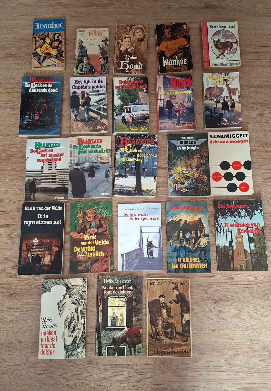 23 pocket boekjes ., Ophalen of Verzenden