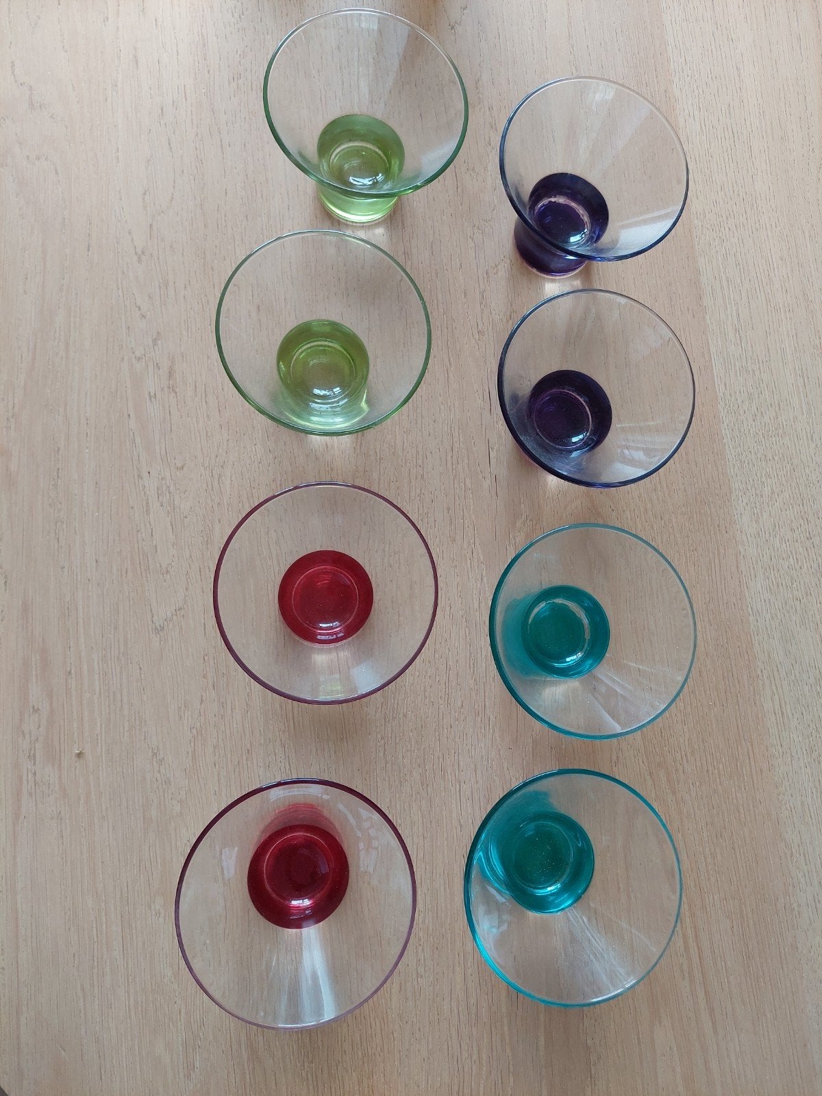 Set van 8 kleurrijke cocktailglazen, Huis en Inrichting, Keuken | Servies, Zo goed als nieuw, Glas of Glazen, Overige stijlen