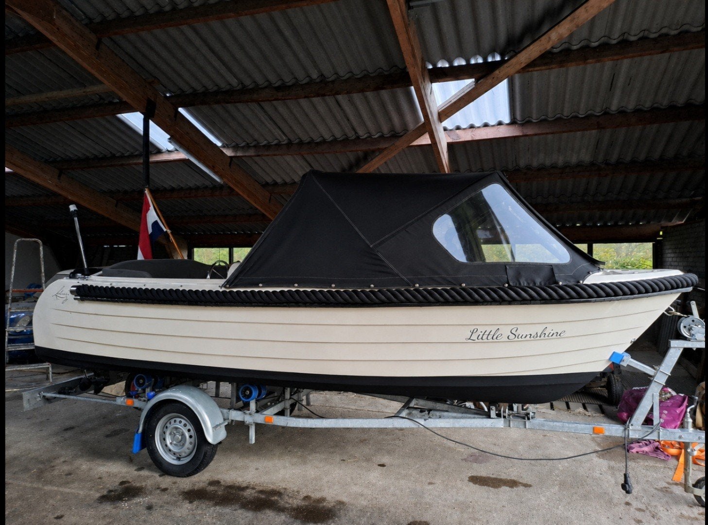 Liberty 485 sloep Tohatsu 9.8 pk, Watersport en Boten, Sloepen, Ophalen of Verzenden, Liberty, Elektrisch, Trailer