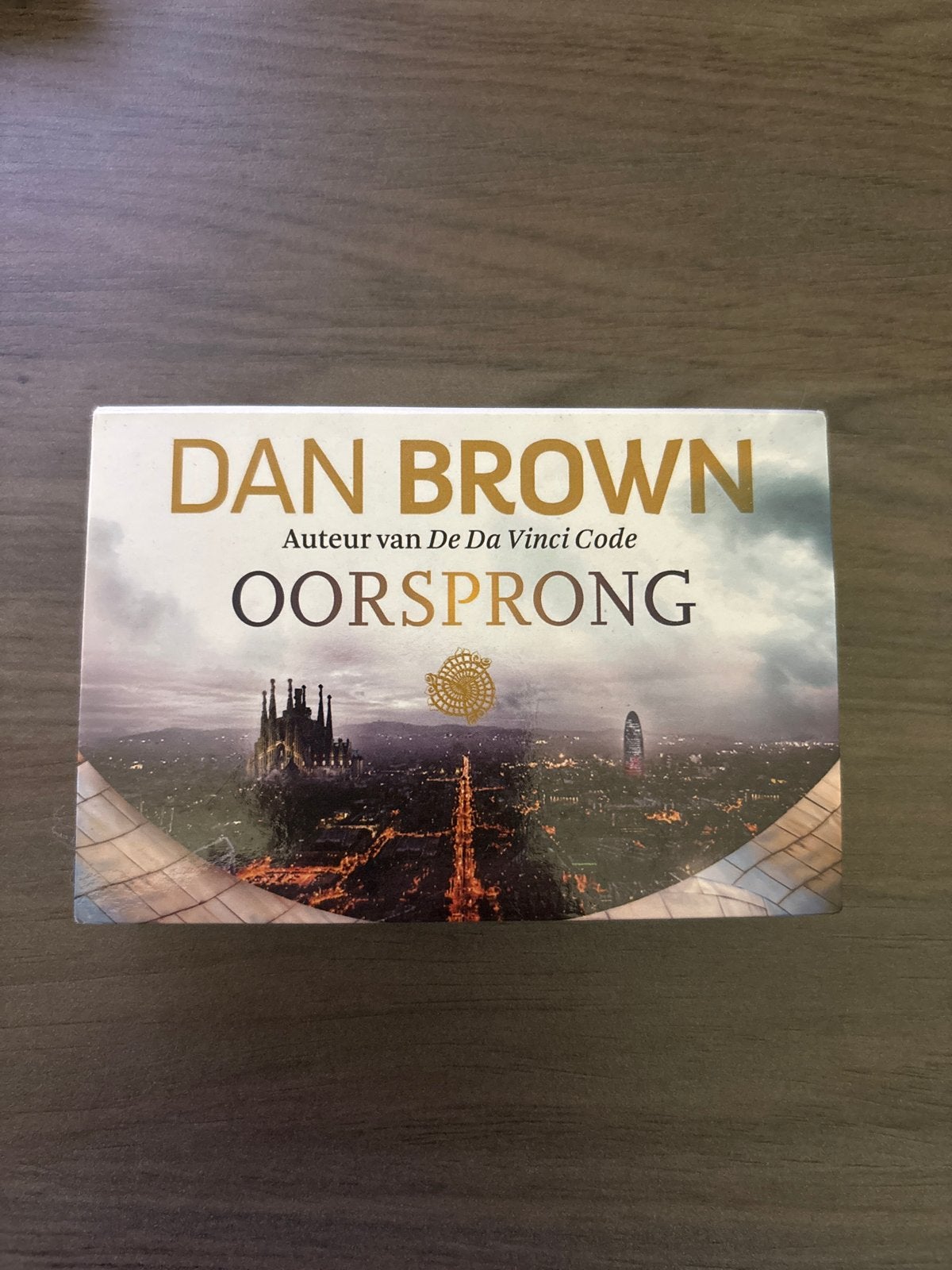 Dan Brown - Oorsprong (Dwarsligger), Ophalen of Verzenden, Gelezen, Nederland