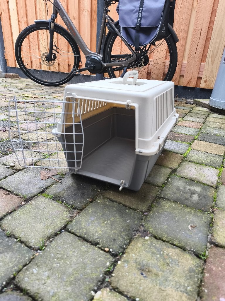 Kattenbench, Dieren en Toebehoren, Ophalen, Zo goed als nieuw