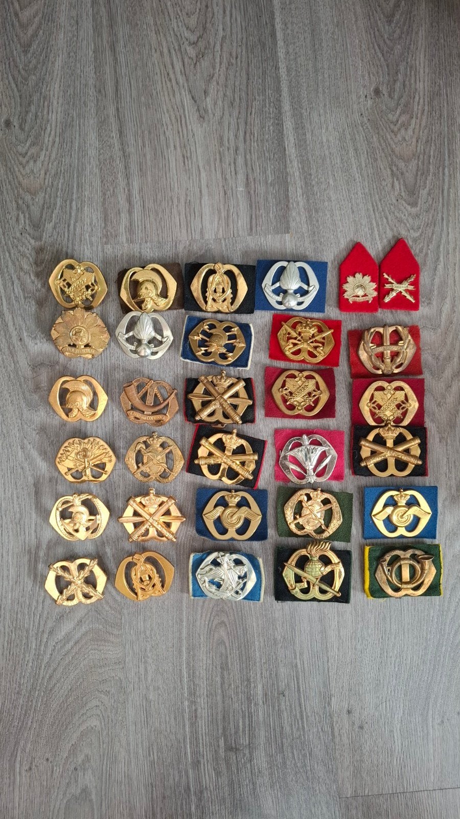 KL Baretemblemen lot, Ophalen of Verzenden, Landmacht, Nederland, Embleem of Badge