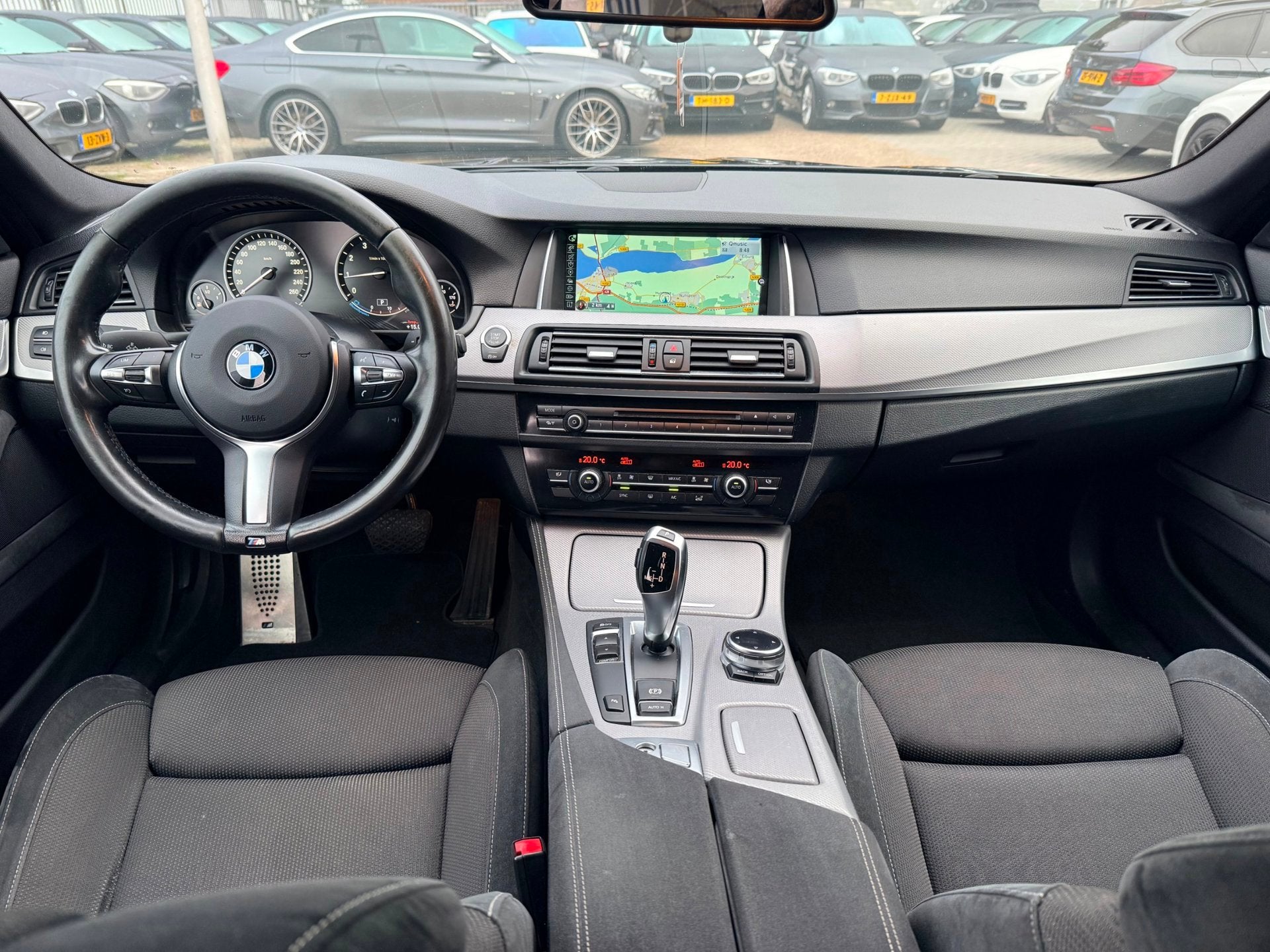 BMW 5-serie Touring 520i Executive M Sport Lci|Nieuwe Kettin, Auto's, Automaat, Gebruikt, 4 cilinders, 2000 kg