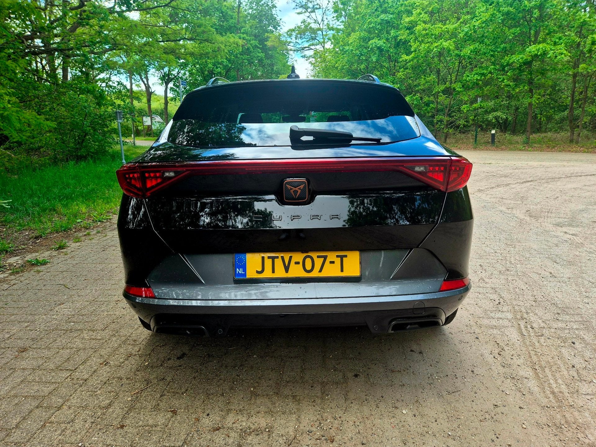 CUPRA Formentor 1.5 TSI Business Edition camera digi dashboa, Zwart, 4 cilinders, Leder en Stof, Zwart