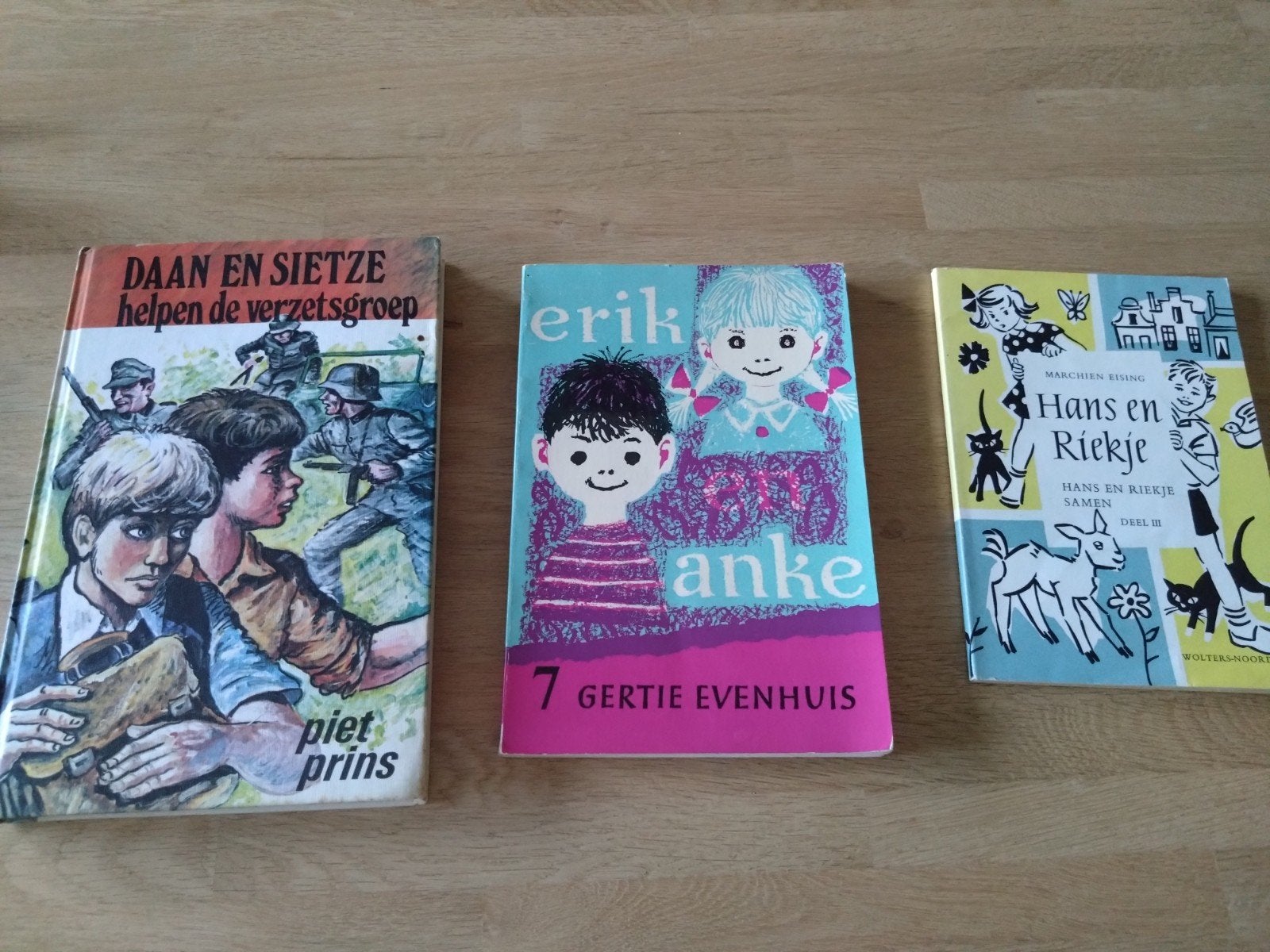 Drie boekjes, Hans en Riekje, Erik en Anke, Daan en Sietse., Ophalen of Verzenden, Gelezen, Marchien Eising, Gertie Evenhuis, Piet Prins