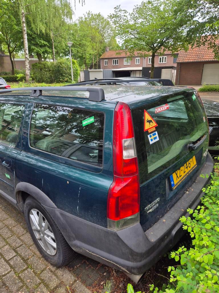 Volvo V70 2.4 T XC 4WD AUT 2001 Groen, Auto's, Volvo, 1800 kg, Beige, Leder en Stof, V70
