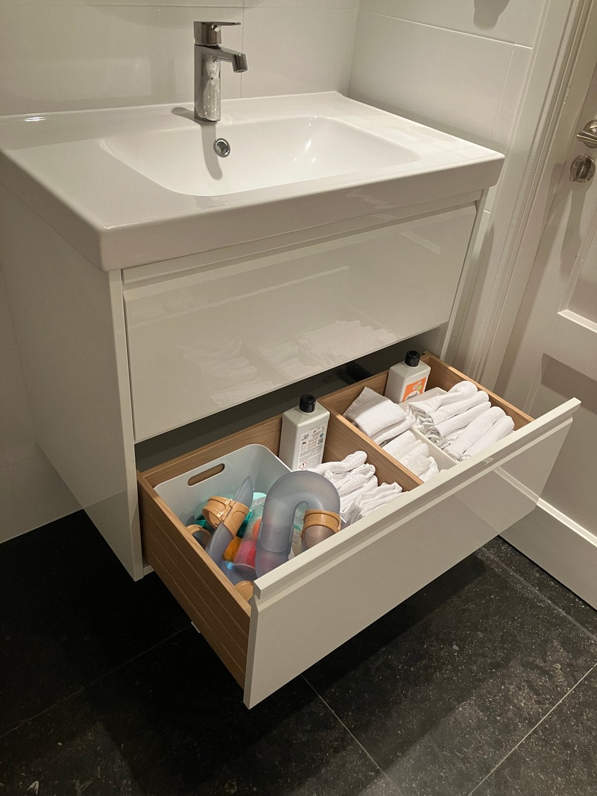 IKEA ÄNGSJÖN wastafelkast met wastafel en kraan, Ophalen, 50 tot 100 cm, Zo goed als nieuw, Minder dan 100 cm