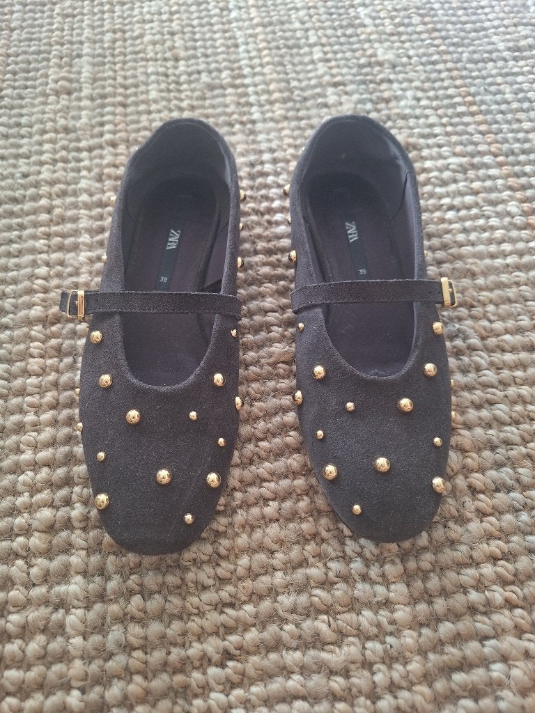 Ballerina gouden studs maat 39 Zara, Kleding | Dames, Schoenen, Bruin, Verzenden, Zara, Ballerina's