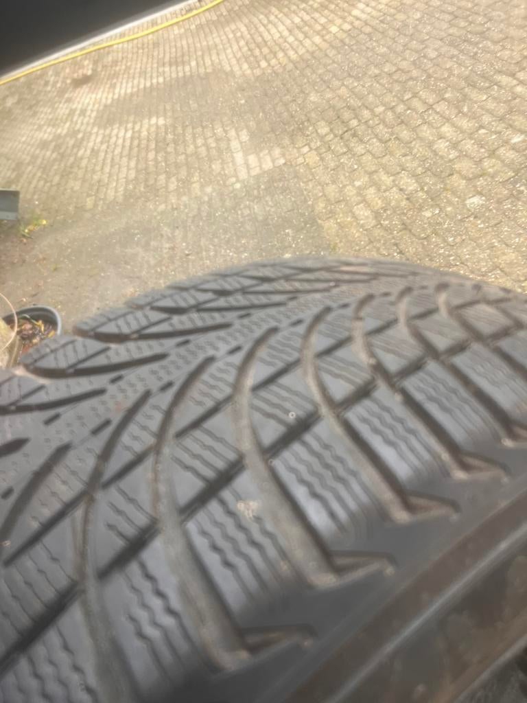 Te koop winterbanden Mercedes GLC 250, Ophalen, Banden en Velgen, 17 inch, Winterbanden
