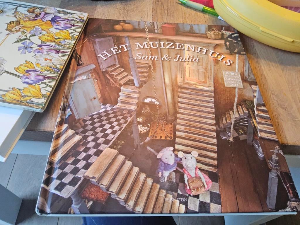 Karina Schaapman Het muizenhuis Sam en Julia, Boeken, Prentenboeken en Plaatjesalbums, Zo goed als nieuw, Prentenboek, Ophalen of Verzenden
