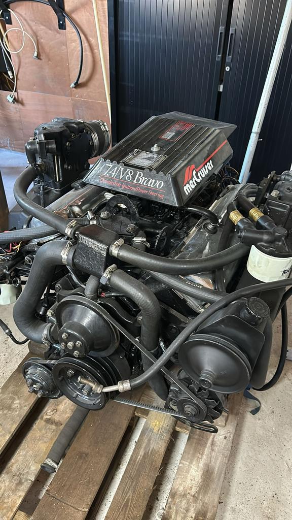 Mercruiser 7.4 v8 gereviseerd! Nieuw!! Inruil mogelijk, Ophalen of Verzenden, Gebruikt, Benzine, 30 pk of meer