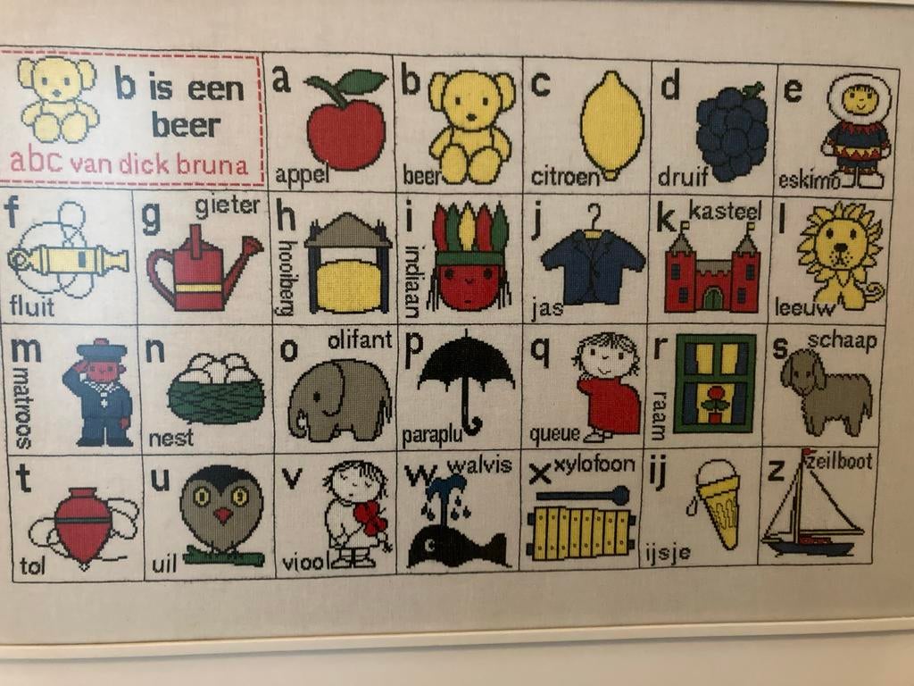 Zelf borduren alfabet Dick Bruna, Ophalen of Verzenden, Zo goed als nieuw, Breien of Haken, Patroon of Boek
