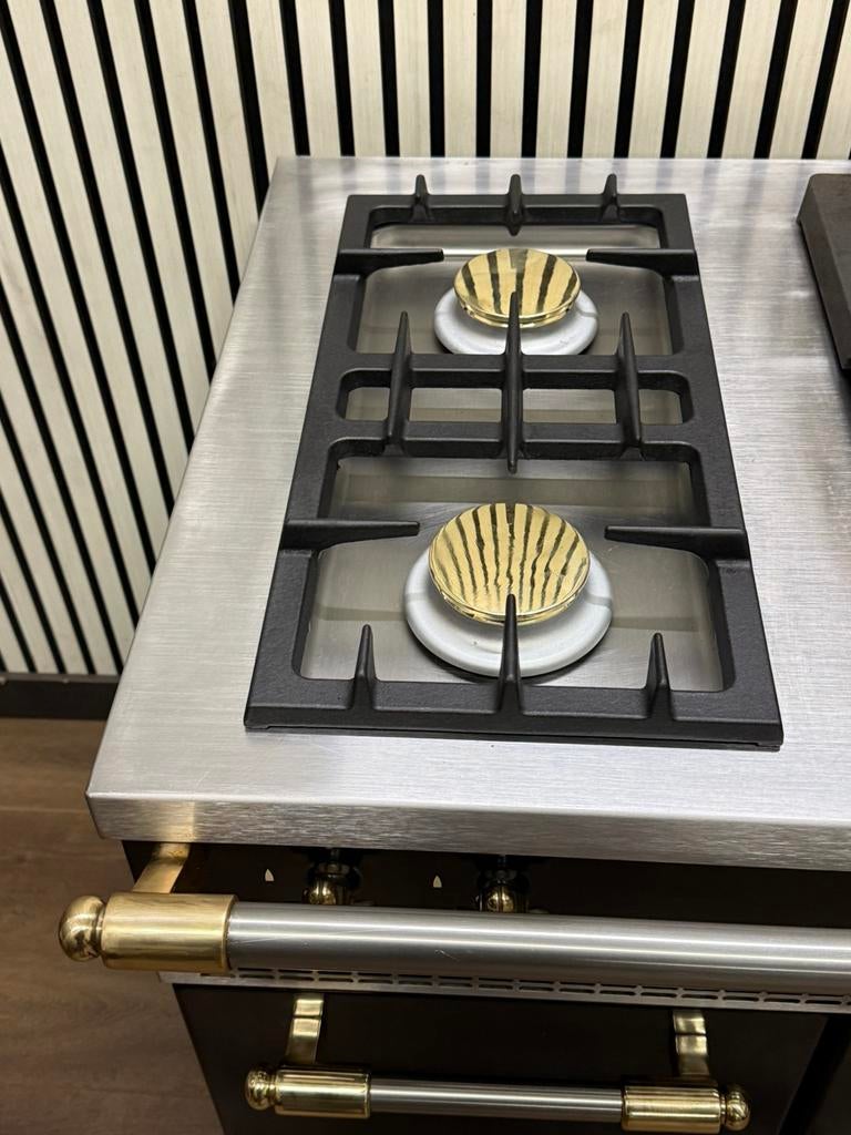 Luxe Lacanche Fornuis 7 pits met coupe de feu 150 cm, Fornello Esperta, Ophalen of Verzenden, Zo goed als nieuw, Energieklasse A of zuiniger