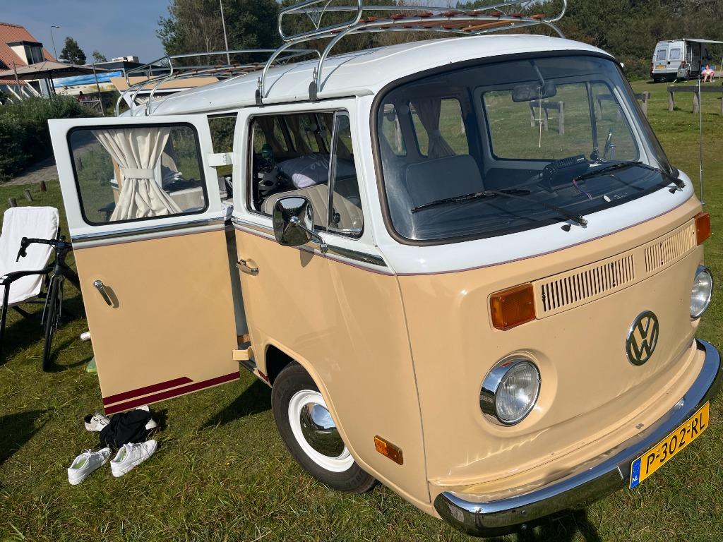 Volkswagen T2 Camperbus, Auto's, Achterwielaandrijving, Overige modellen, 4 stoelen, Beige