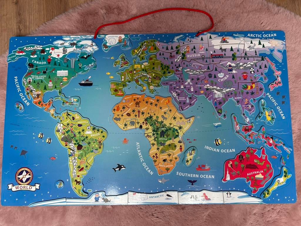 Magneet puzzel wereldkaart - compleet en leerzaam!, Ophalen, Meer dan 50 stukjes, Zo goed als nieuw, Van hout