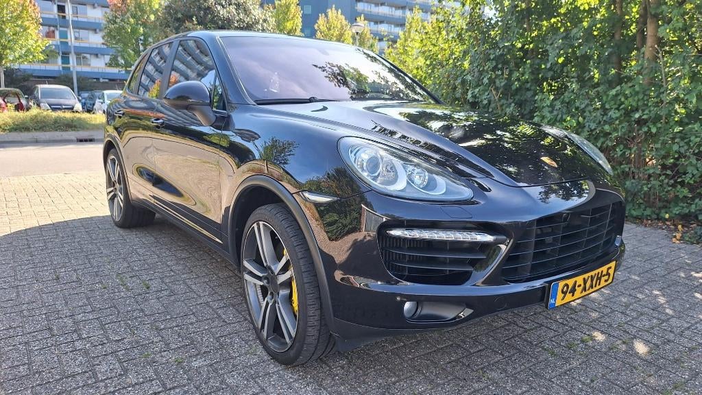 Porsche Cayenne 4.8 Turbo Tiptronic S 2010 Zwart YOUNGTIMER, Automaat, Cayenne, 501 pk, Leder