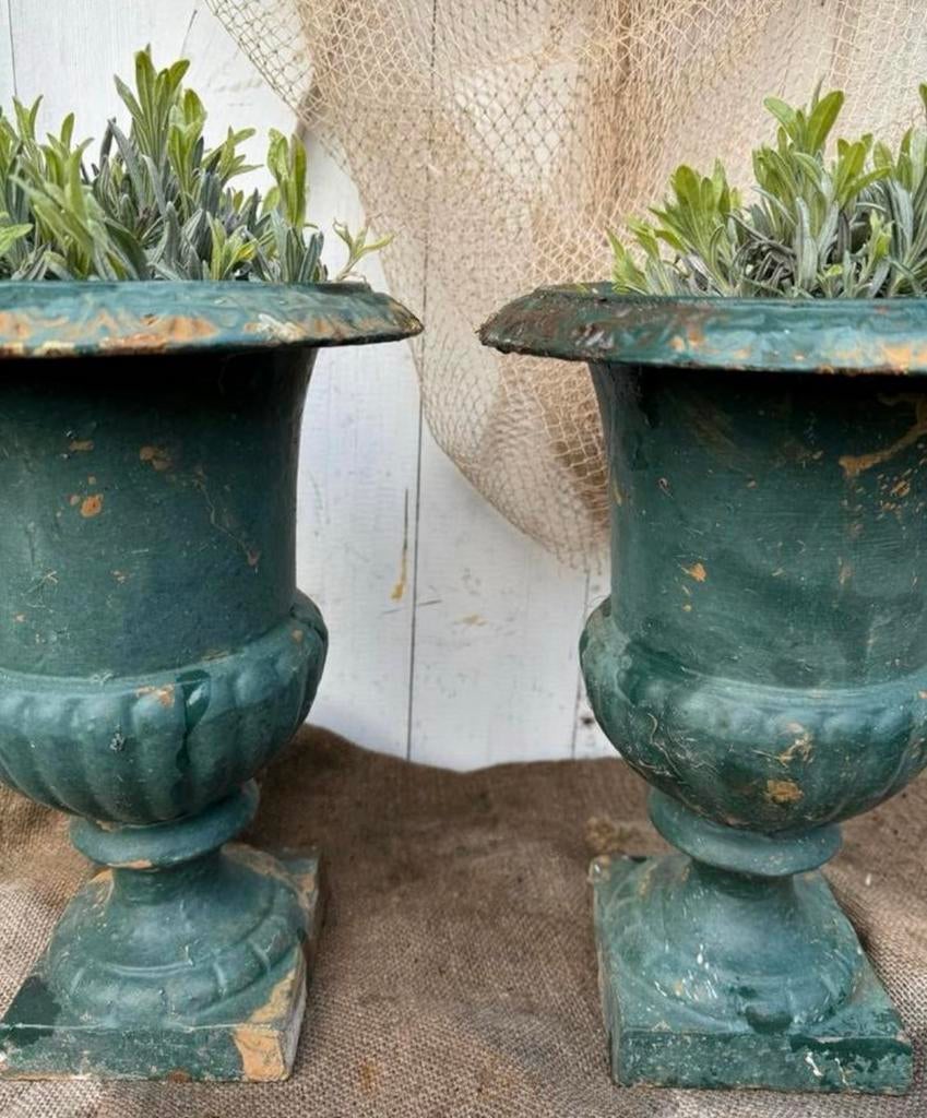 Tuinvazen gietijzer vazen bloempotten, Antiek en Kunst, Curiosa en Brocante, Ophalen