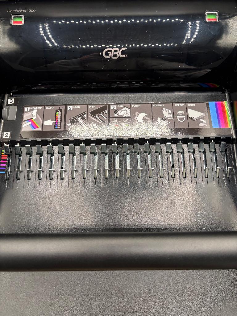 GBC Combbind 200 Pons Inbindmachine, Diversen, Bureau-accessoires, Dtrendingshop@gmail.com, Ophalen of Verzenden, Zo goed als nieuw
