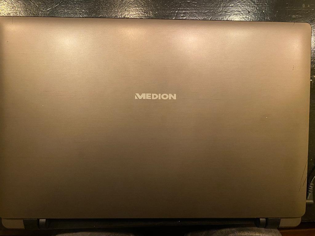 Medion Akoya E6239, 8 GB, Minder dan 2 Ghz, Ophalen of Verzenden, SSD