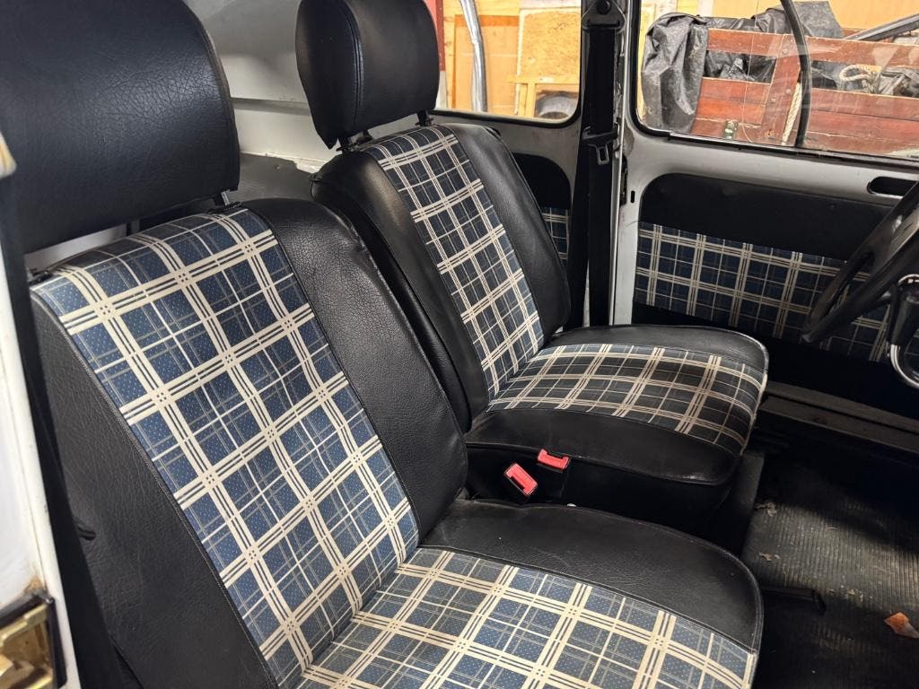 Renault 4 R4 APK APRIL 2028, foto 4